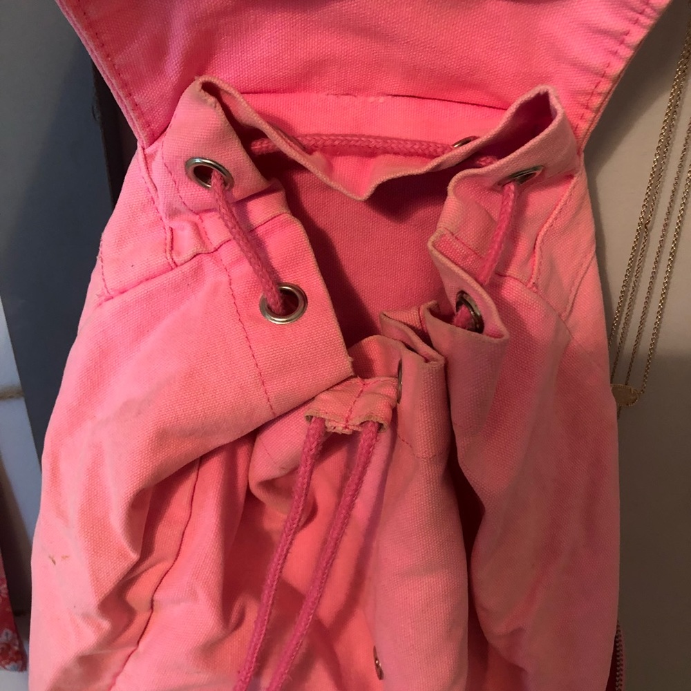 Backpack - Picture 3 of 4